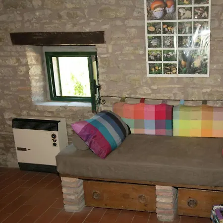 Luxurious Holiday In Gubbio With Pool Сasa de vacaciones