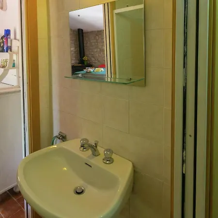 Сasa de vacaciones Luxurious Holiday In Gubbio With Pool