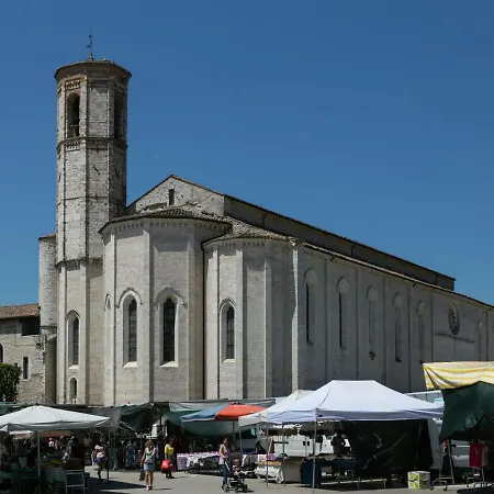 Luxurious Holiday In Gubbio With Pool Costacciaro